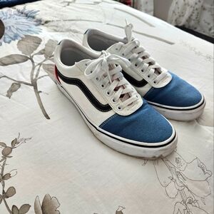 Mens Van Shoes Size 8.5